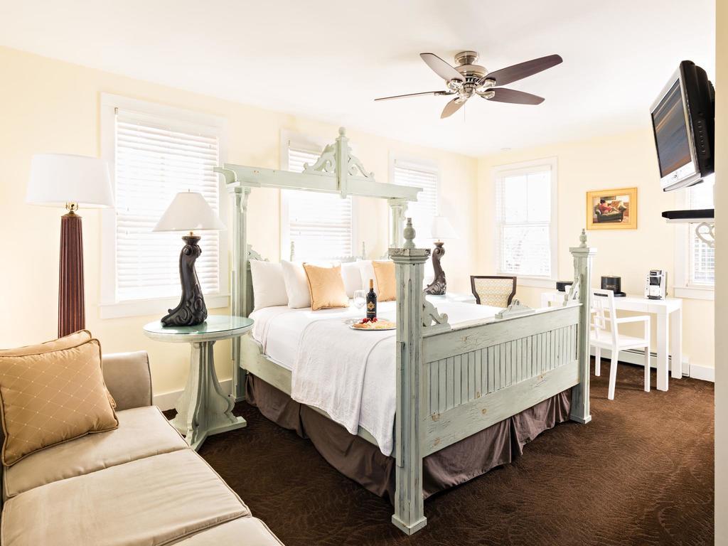 Brass Key Guesthouse Adults Only Provincetown Oda fotoğraf