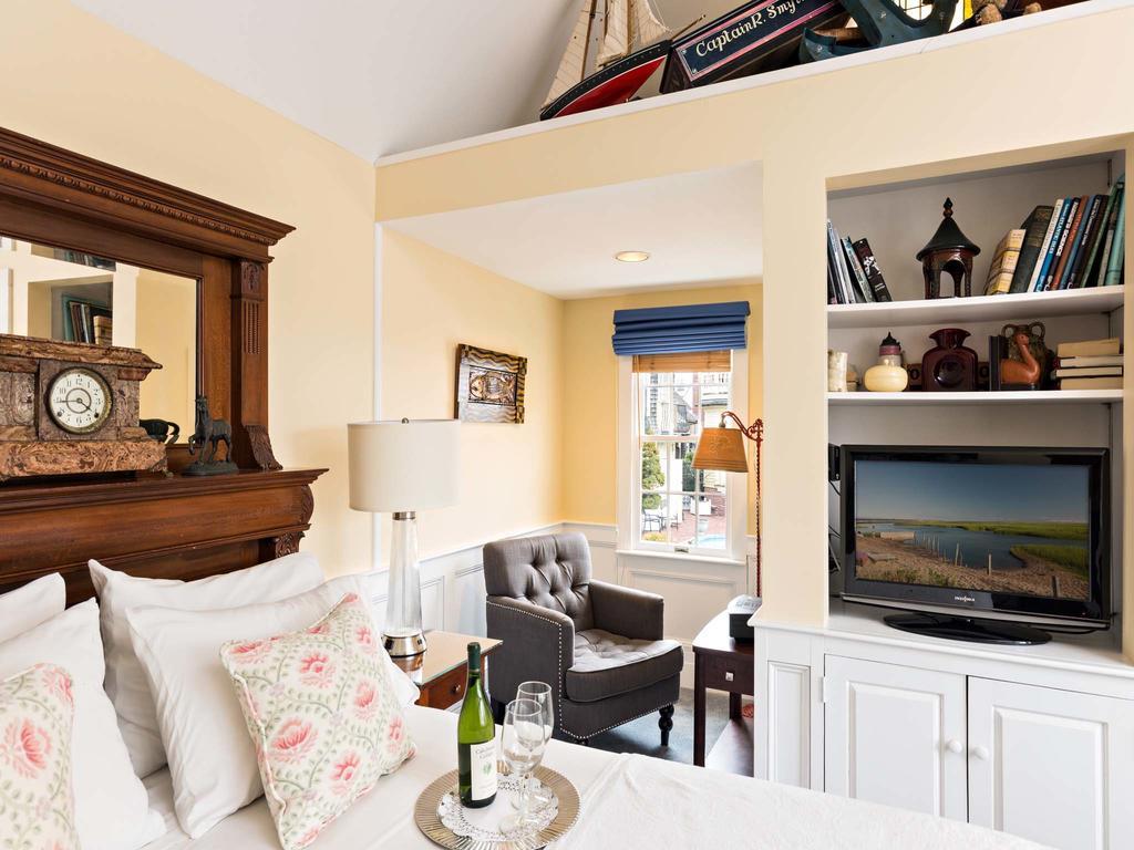 Brass Key Guesthouse Adults Only Provincetown Oda fotoğraf